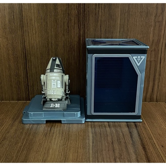J1-B2 Droid Factory Mystery Crate 2024 Star Tours/Droid Factory NEW Galaxy\'s Edge Star Wars Disney DROID FACTORY S2 Mystery Crate Droid - J1-B2